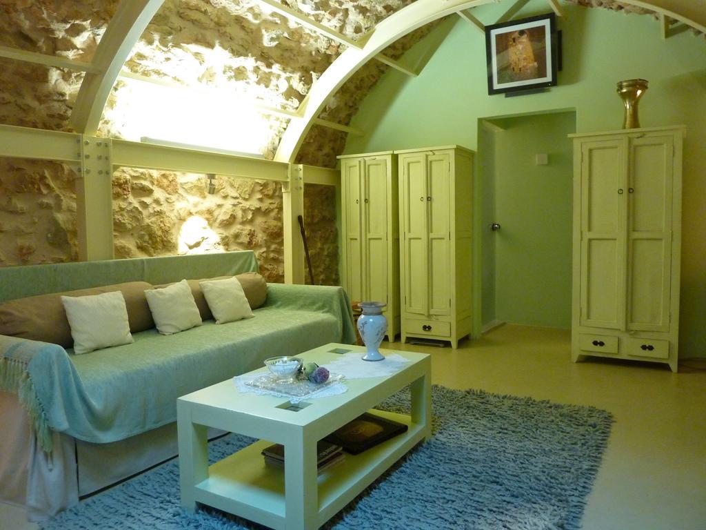 St. George Sykoussis Traditional Residence Agios Georgios Sykousis Room photo