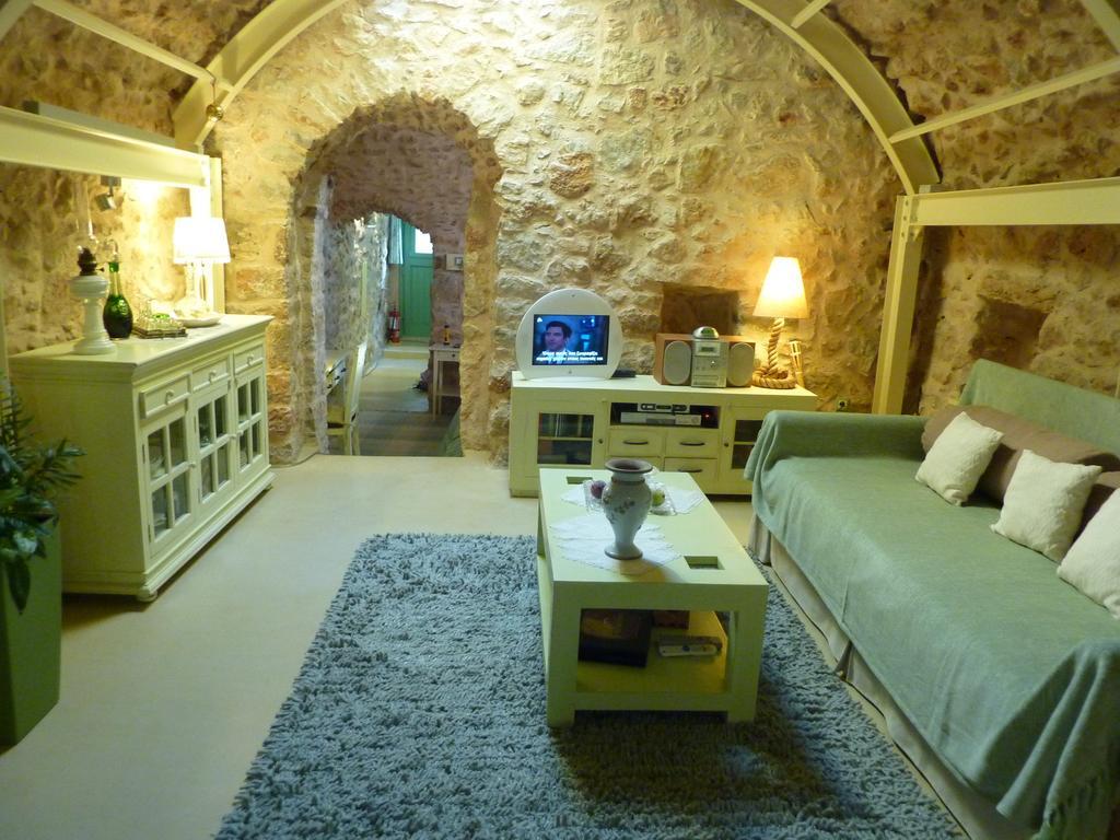St. George Sykoussis Traditional Residence Agios Georgios Sykousis Room photo